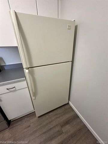 32125 Beaconsfield Street 39, Roseville, MI 48066