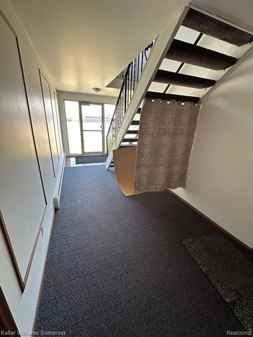 32125 Beaconsfield Street 39, Roseville, MI 48066