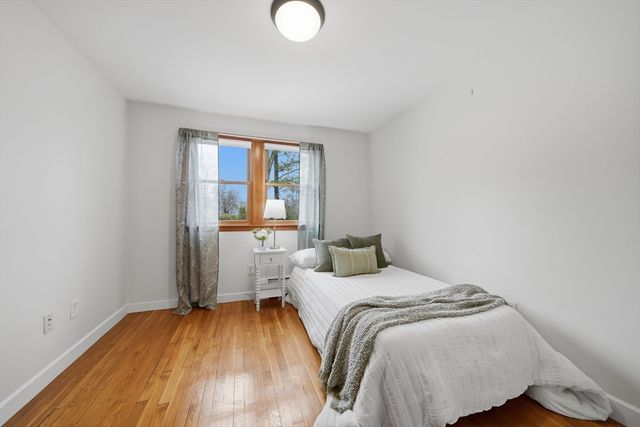 11 Lawrence St, Wakefield, MA 01880