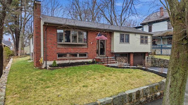 11 Lawrence St, Wakefield, MA 01880