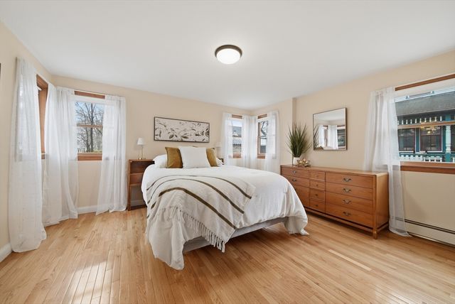 11 Lawrence St, Wakefield, MA 01880