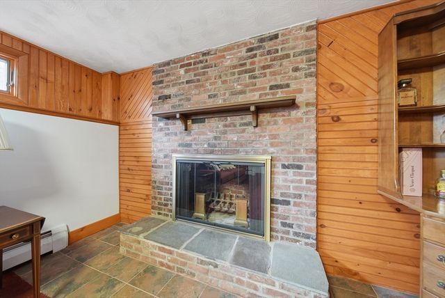 11 Lawrence St, Wakefield, MA 01880