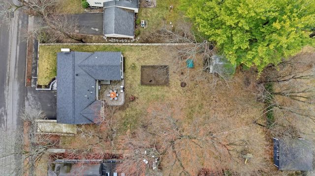 11 Lawrence St, Wakefield, MA 01880