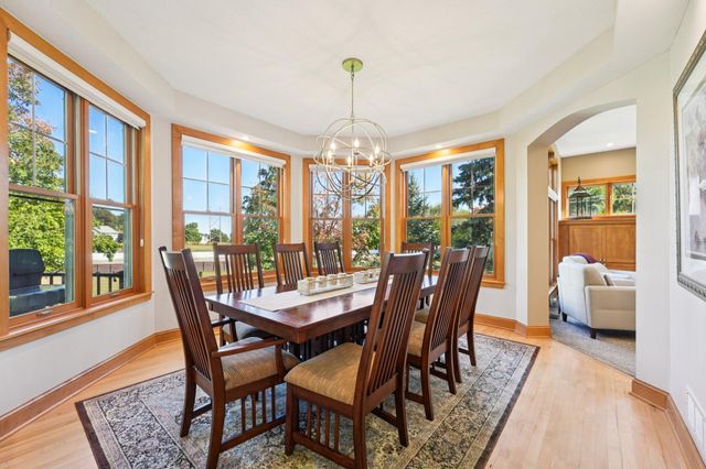 9112 Woodhill Drive, Savage, MN 55378