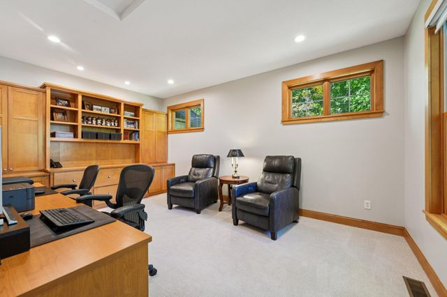 9112 Woodhill Drive, Savage, MN 55378