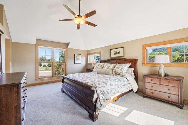9112 Woodhill Drive, Savage, MN 55378