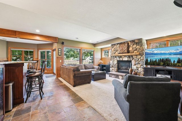 9112 Woodhill Drive, Savage, MN 55378