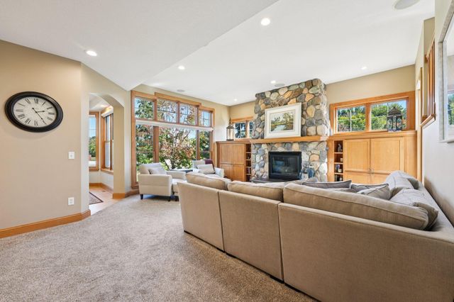 9112 Woodhill Drive, Savage, MN 55378