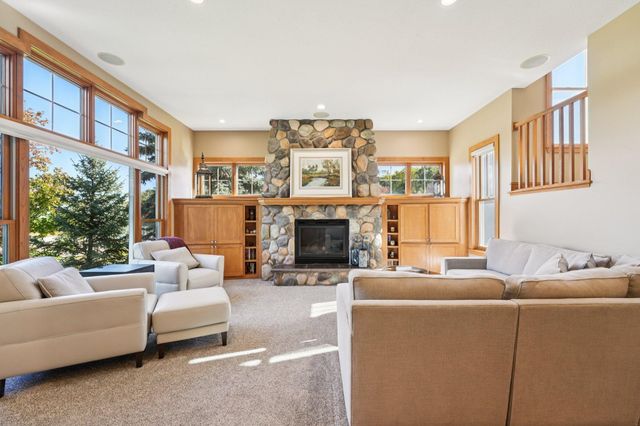 9112 Woodhill Drive, Savage, MN 55378