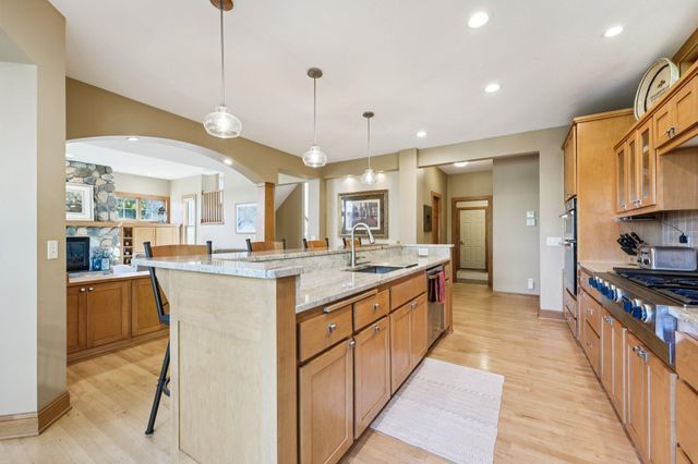 9112 Woodhill Drive, Savage, MN 55378