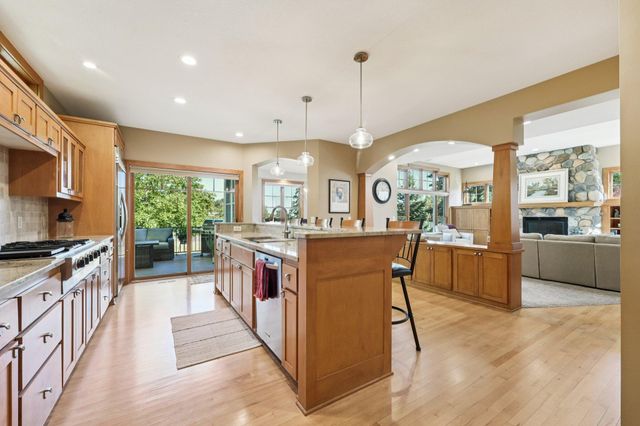 9112 Woodhill Drive, Savage, MN 55378