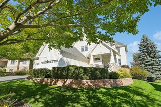 9112 Woodhill Drive, Savage, MN 55378