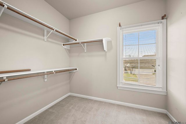 750 Wheatsheaf Dr, Baton Rouge, LA 70810