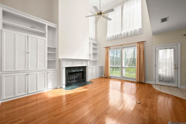 750 Wheatsheaf Dr, Baton Rouge, LA 70810