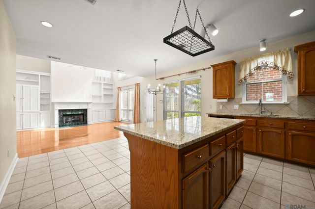 750 Wheatsheaf Dr, Baton Rouge, LA 70810