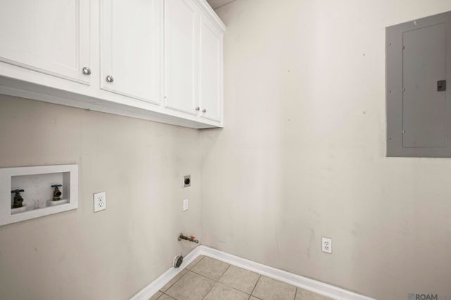 750 Wheatsheaf Dr, Baton Rouge, LA 70810