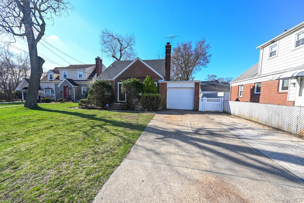 168 Hendrickson Avenue, Valley Stream, NY 11580