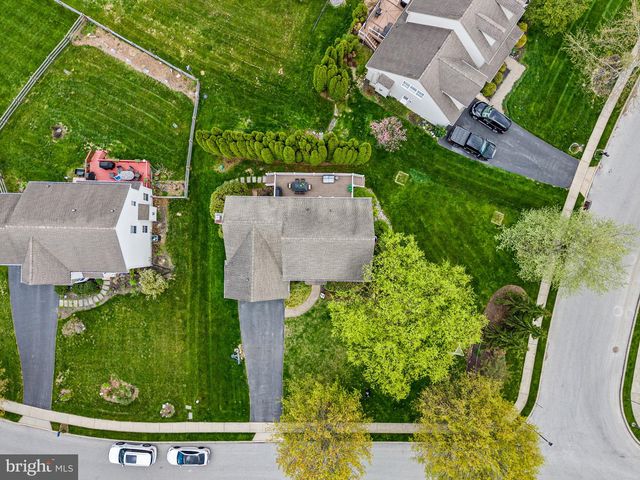 205 HIDDEN CREEK DR, Downingtown, PA 19335