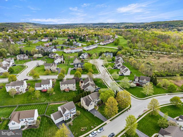 205 HIDDEN CREEK DR, Downingtown, PA 19335