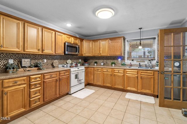 354 Summer Hill Road, Fayetteville, NC 28303