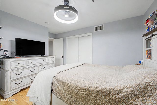 2410 N 39TH Place, Phoenix, AZ 85008