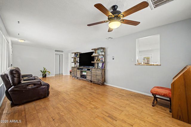 2410 N 39TH Place, Phoenix, AZ 85008