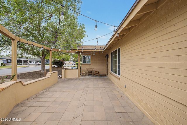 2410 N 39TH Place, Phoenix, AZ 85008