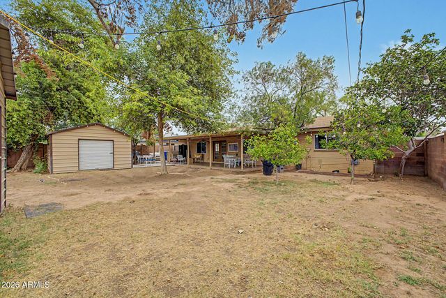 2410 N 39TH Place, Phoenix, AZ 85008
