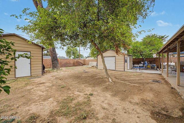 2410 N 39TH Place, Phoenix, AZ 85008