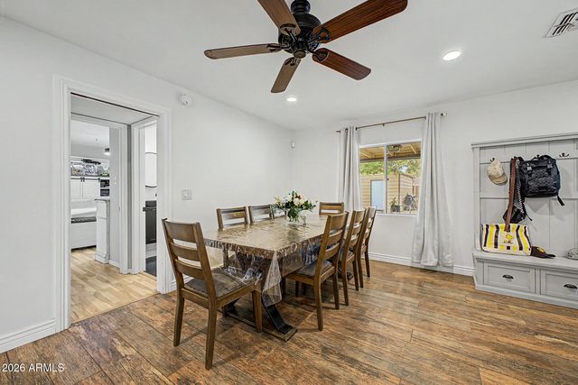 2410 N 39TH Place, Phoenix, AZ 85008