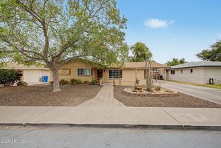 2410 N 39TH Place, Phoenix, AZ 85008