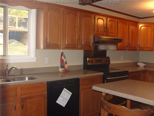 171 Boomer Hill Road, Boomer, WV 25031