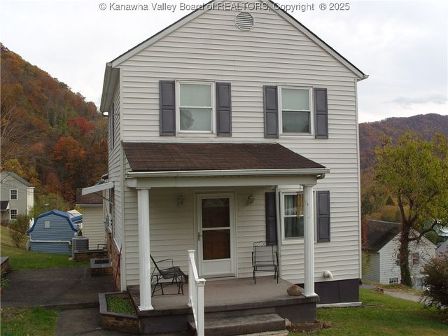 171 Boomer Hill Road, Boomer, WV 25031