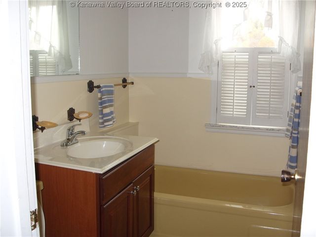 171 Boomer Hill Road, Boomer, WV 25031