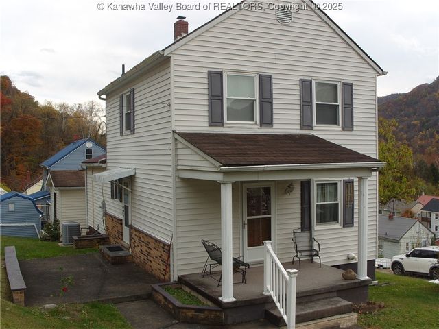 171 Boomer Hill Road, Boomer, WV 25031