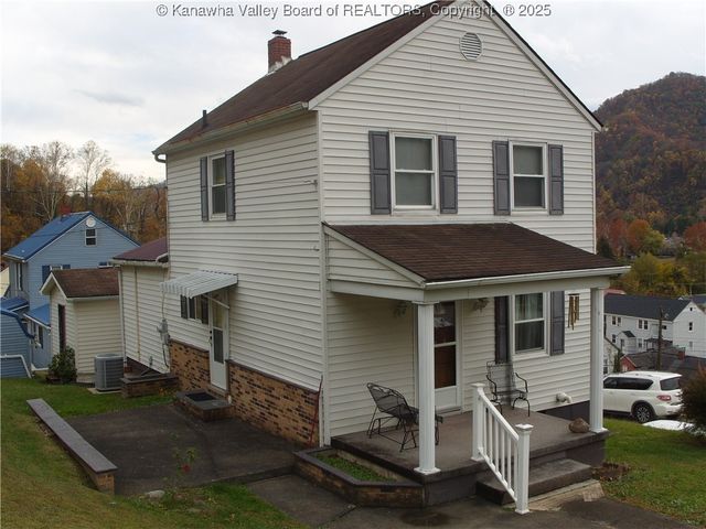 171 Boomer Hill Road, Boomer, WV 25031