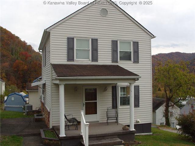 171 Boomer Hill Road, Boomer, WV 25031