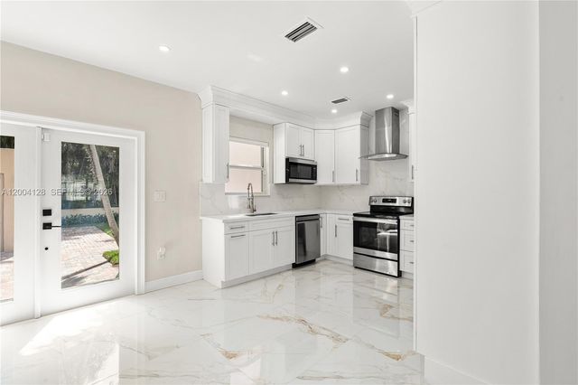 2413 N Greenway Dr, Coral Gables, FL 33134