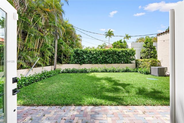 2413 N Greenway Dr, Coral Gables, FL 33134