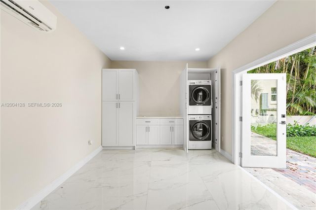 2413 N Greenway Dr, Coral Gables, FL 33134