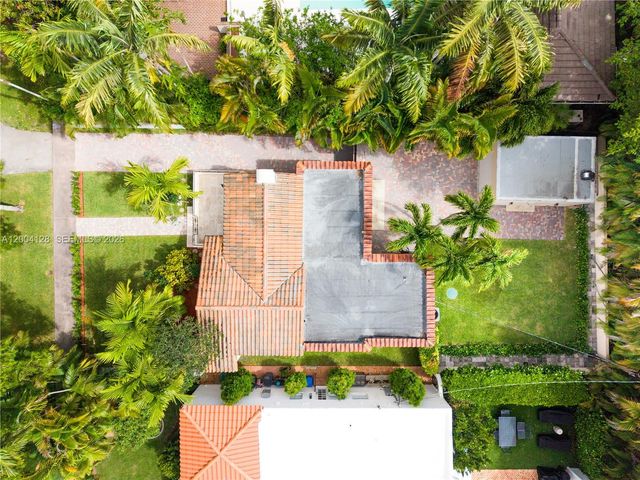 2413 N Greenway Dr, Coral Gables, FL 33134