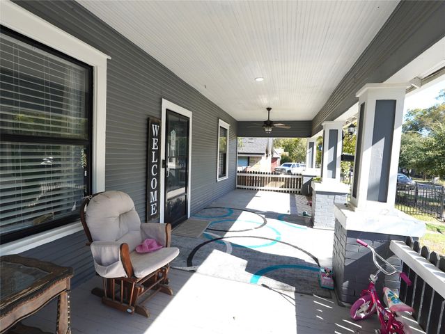 3611 Avenue H, Fort Worth, TX 76105