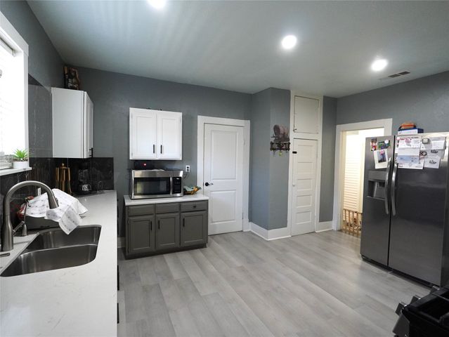 3611 Avenue H, Fort Worth, TX 76105