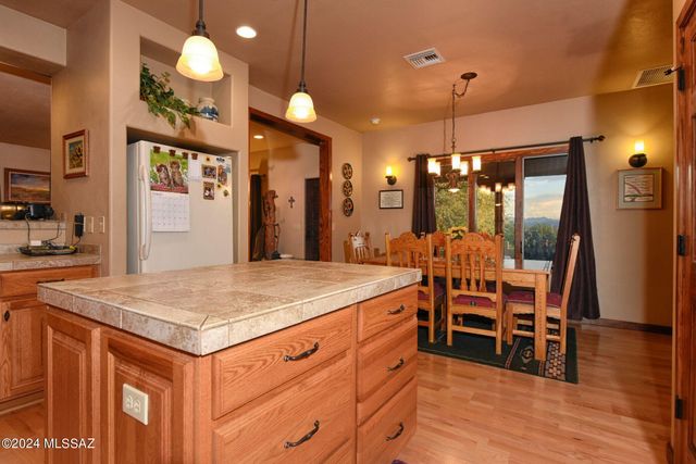 120 Willow Cross Circle, Nogales, AZ 85621