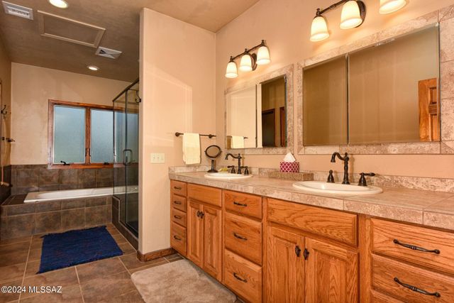 120 Willow Cross Circle, Nogales, AZ 85621