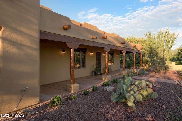 120 Willow Cross Circle, Nogales, AZ 85621