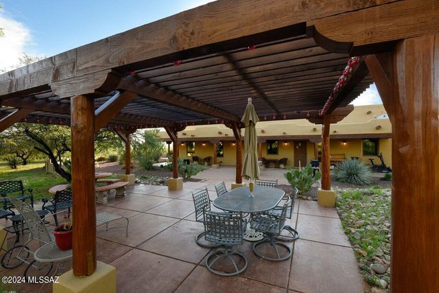 120 Willow Cross Circle, Nogales, AZ 85621