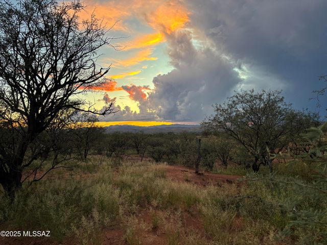 120 Willow Cross Circle, Nogales, AZ 85621