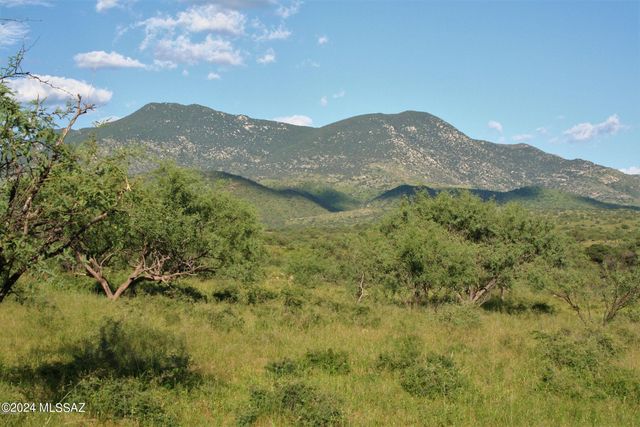 120 Willow Cross Circle, Nogales, AZ 85621