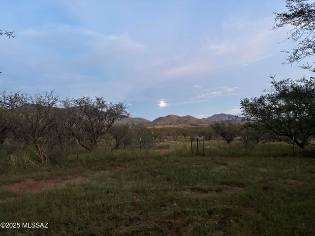 120 Willow Cross Circle, Nogales, AZ 85621